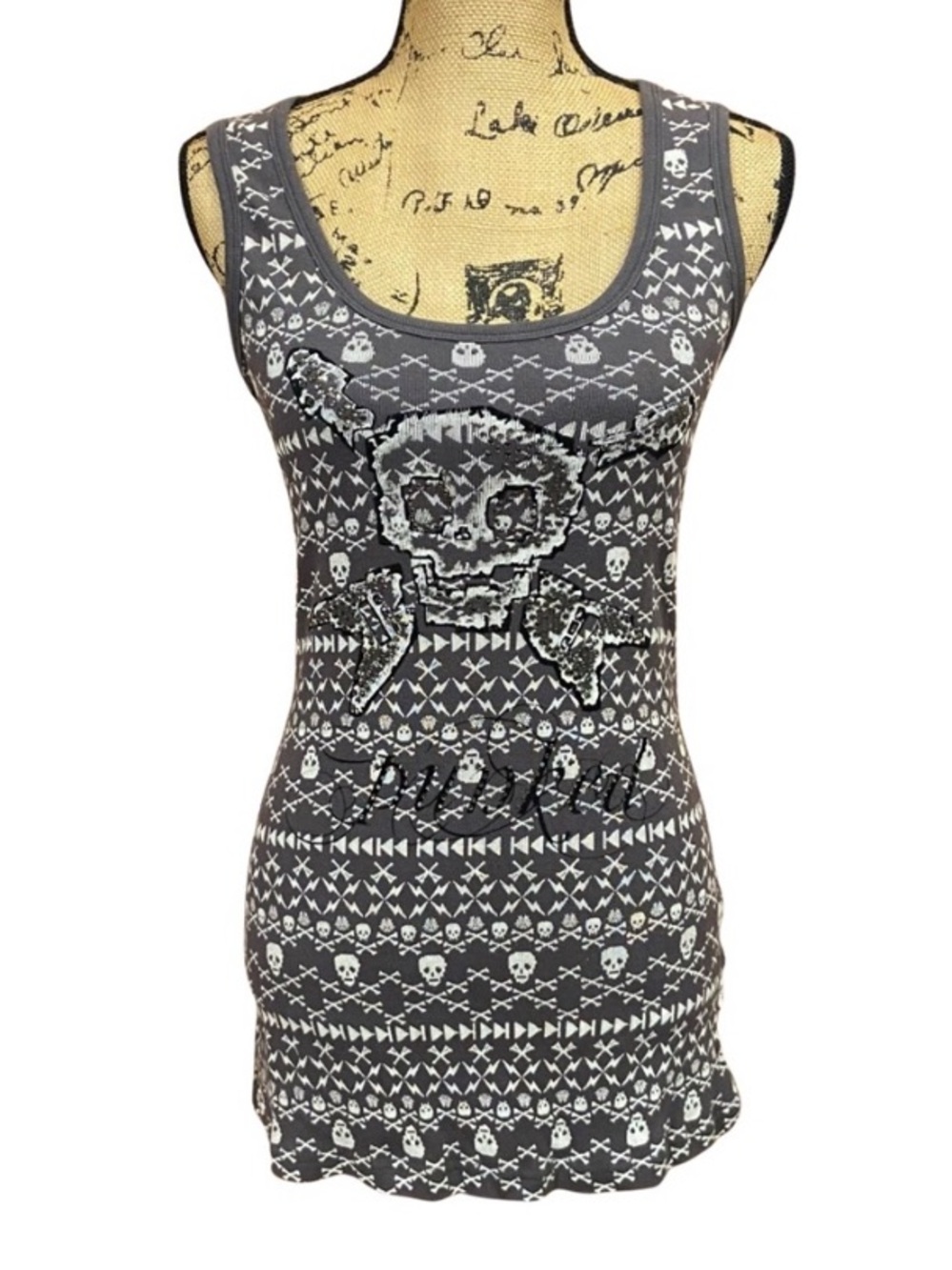 Miss Me Grey Skull Pattern Scoop Neck Tank